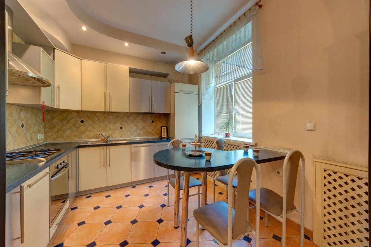 Apartments With Three Rooms On Shevchenko Blvd 基輔 外观 照片