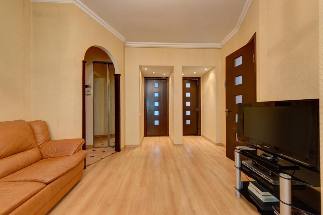 Apartments With Three Rooms On Shevchenko Blvd 基輔 外观 照片